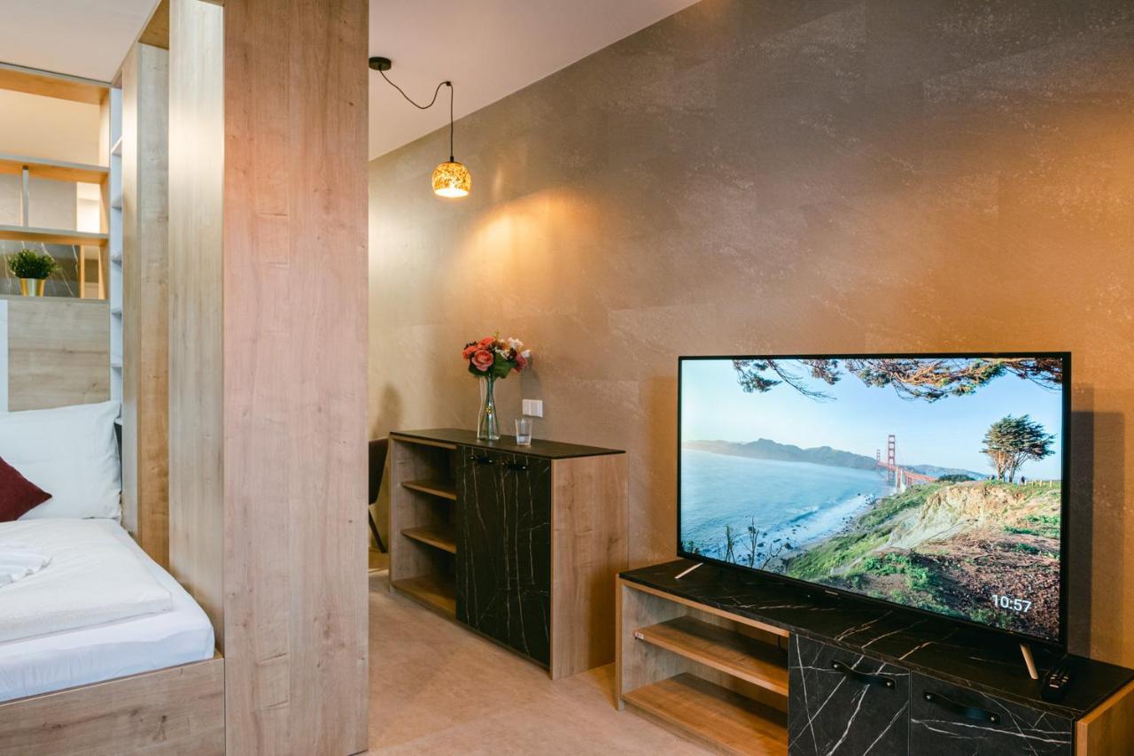 Svarog Unique Apartment Bratislava Esterno foto
